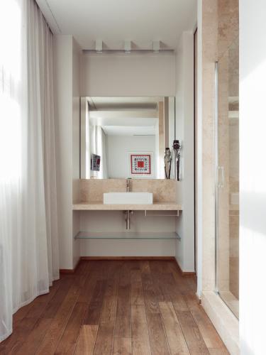 2 twin beds