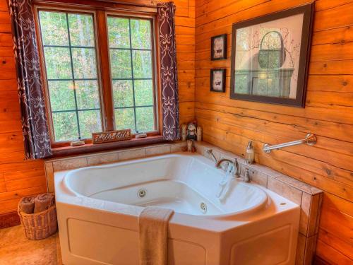 Ferngully Creek Cabins - image 2