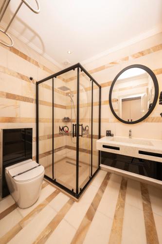 MQ Hotel Suites & SPA - Special Class Room Type - Standard King Room MQ Hotel Suites & SPA - Special Class Room Type - Standard King Room