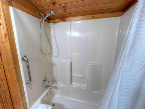 Ferngully Creek Cabins Ferngully Creek Cabins