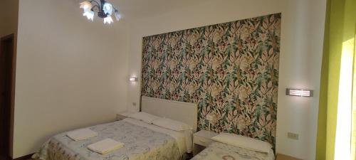 Triple Room with Bathroom image 6