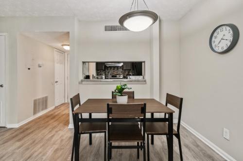 Halsten At Vinings 2516 Spacious 1 Bed 1 Bath in Vinings