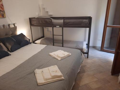 One-Bedroom Apartment image 10