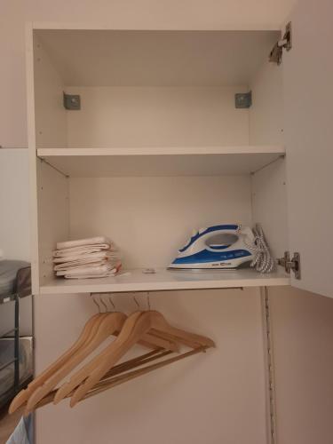 One-Bedroom Apartment image 7