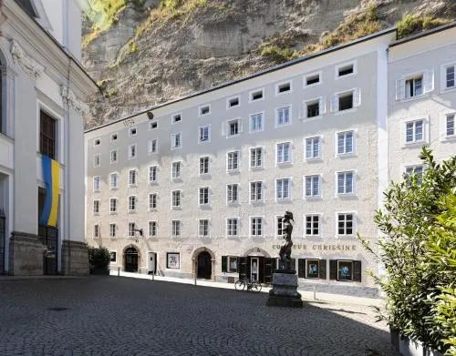 Citycenter Salzburg am Ursulinenplatz - Selfcheckin Suiten in Salzburg, Österreich