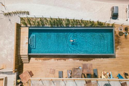 Noah Surf House Portugal - image 9