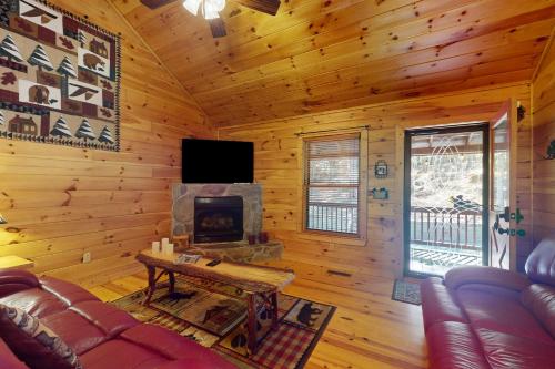 Lazy Bear Cabin in Ellijay, USA