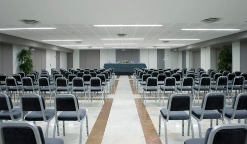 Altis Grand Hotel - image 4