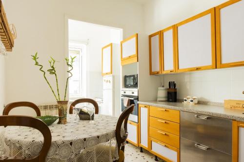 The Roma Flat- private parking & direct bus to Vatican City, Rome (photo 5)