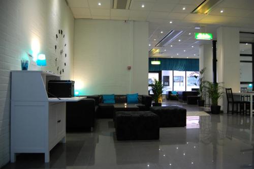 Pub/salong, Vandrarhem Uppsala Centralstation in Uppsala