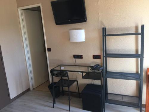 2 twin beds