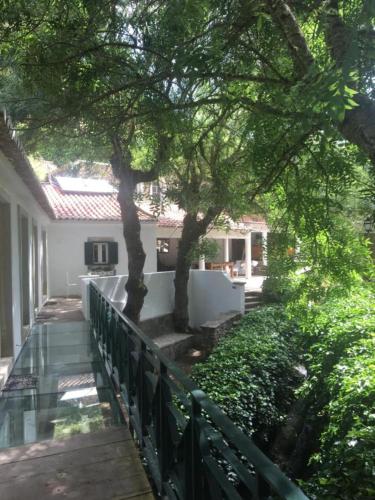 Sintra Center Guest House in Galamares