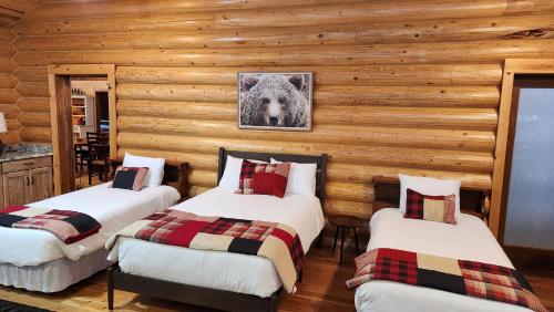 Beargrass Lodging & RV Resort