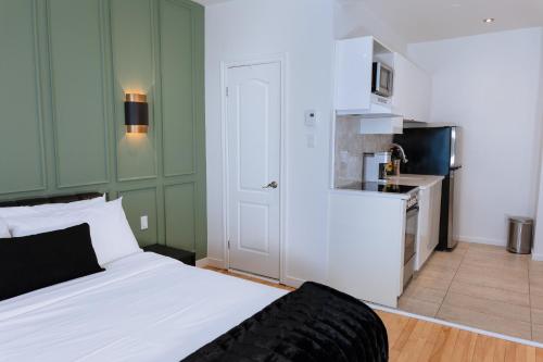 One-Bedroom Apartment image 9