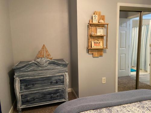 Lovely and Serene 1st Foor 2Bed 2Bath Condo 10 Miles to Beach