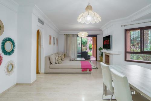 Appartement de charme residence avec piscine WiFi - image 2