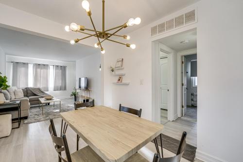 Trendy Birmingham House with Laundry Amenities! in เบอร์มิงแฮม