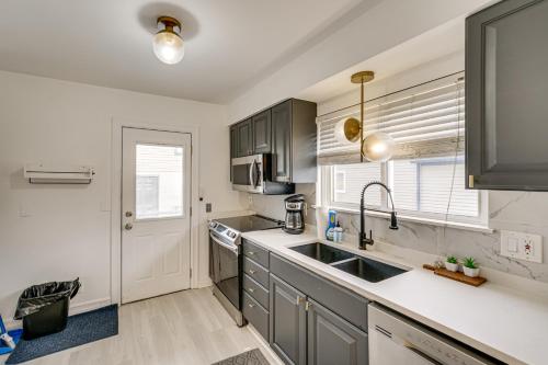 Trendy Birmingham House with Laundry Amenities! in เบอร์มิงแฮม
