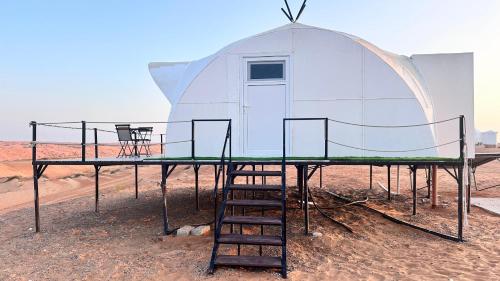 ستاري دومز ديزرت كامب (Starry Domes Desert Camp) in الرمال الشرقية (وهيبة)
