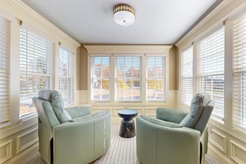 Whole Home - Victory Residence in Holyoke