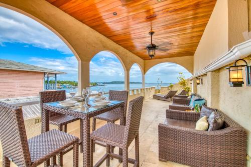 Terrazzo/balcone, Tropical Suites Hotel in Bocas del Toro