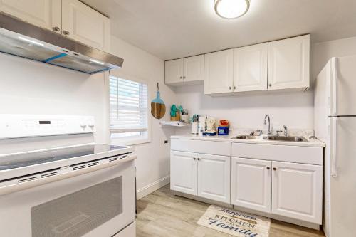 Sweet Breeze Sweet Breeze