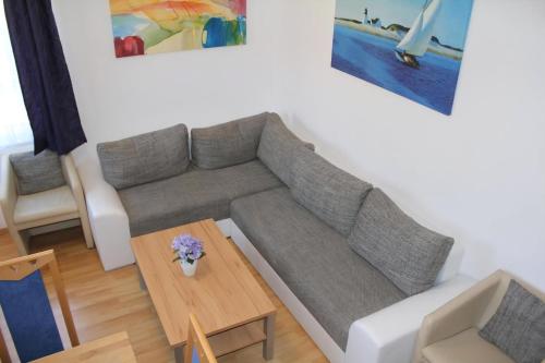 Schöne Ferienwohnung In Daun Mit Garten Schöne Ferienwohnung In Daun Mit Garten