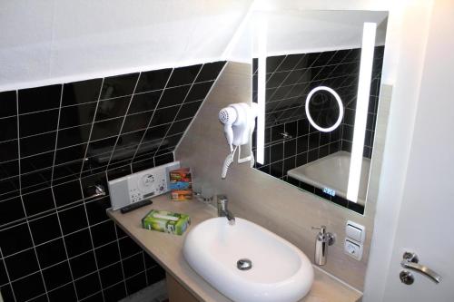 Schöne Ferienwohnung In Daun Mit Garten Schöne Ferienwohnung In Daun Mit Garten