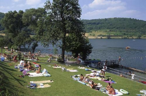 Schöne Ferienwohnung In Daun Mit Garten Schöne Ferienwohnung In Daun Mit Garten