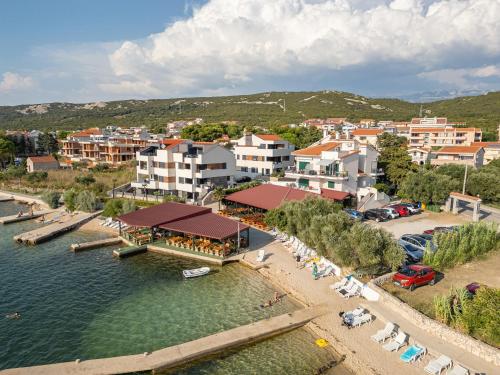 Apartments by the sea Stara Novalja, Pag - 9710