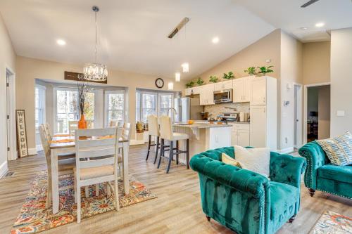 Home with Grill and Games - 17 Mi to LakePointe Sports in Woodstock (Giorgia)