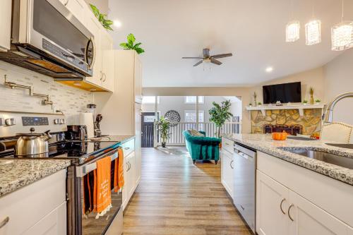 Home with Grill and Games - 17 Mi to LakePointe Sports in Woodstock (Giorgia)