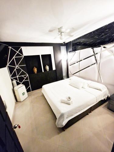 5 Bedrooms Apartment with Jacuzzi at Lleras park, Medellín (fotografie 7)