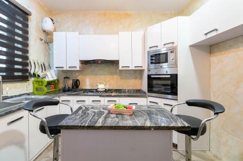 Apartment image 6