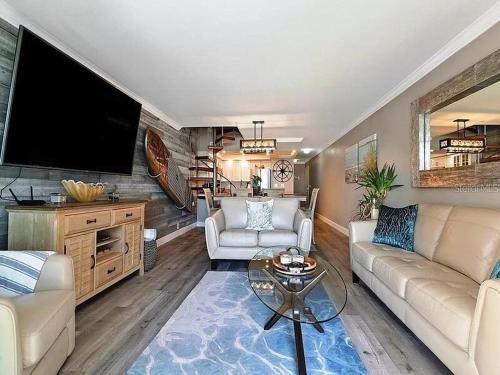 Beachfront Aldea 18 in อินเดียนร็อคบีช (FL)