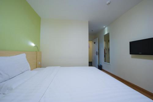 7Days Inn Guangzhou Shangxia Jiu Rd – Guangzhou (Canton), IA