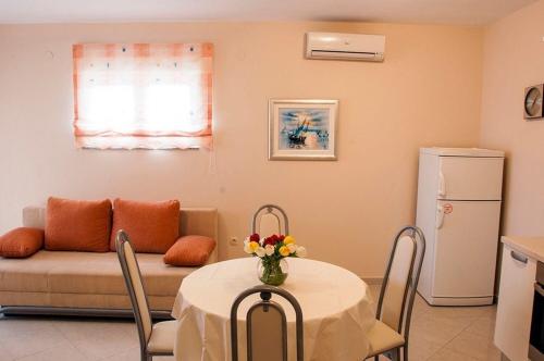 One-Bedroom Apartment - First Floor image 6