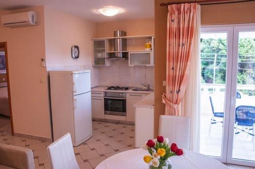 One-Bedroom Apartment - Ground Floor image 6