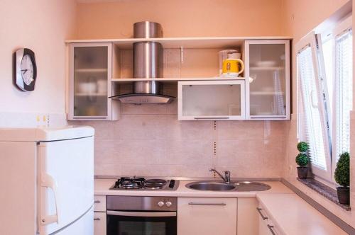 One-Bedroom Apartment - Ground Floor image 5