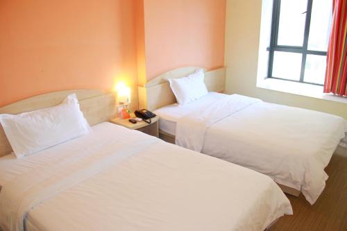 7Days Inn Guangzhou Shangxia Jiu Rd – Guangzhou (Canton), IA