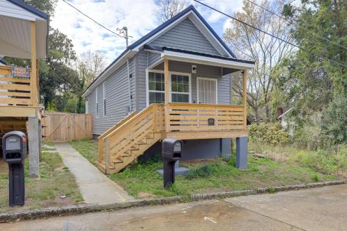 1 Mi to Dtwn Macon Cozy Home with Fenced Yard