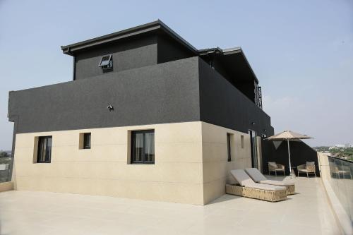 ระเบียง/ชานเรือน, Elite Residence in ลาโบเน