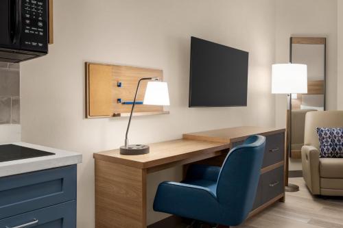 Candlewood Suites Boise - Towne Square an IHG Hotel - image 7