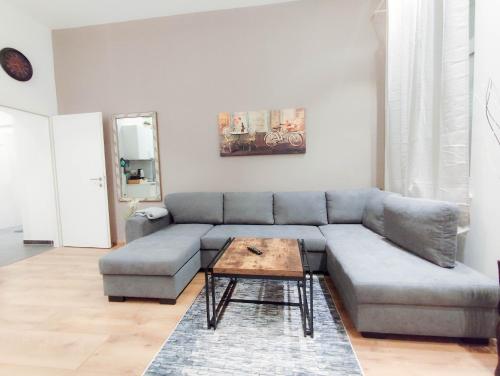Cozy Apartments in Central Location with Free Parking
