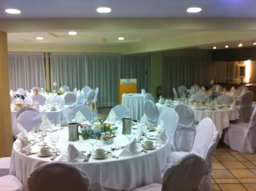Best Western Plus Hotel Plaza - image 10