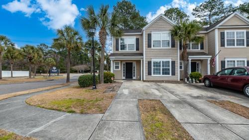 Charming, Spacious, Ideal 4 Groups Near Charleston Charming, Spacious, Ideal 4 Groups Near Charleston