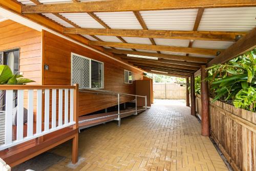 A szálláshely kívülről, The Cottage - Mountain Views 1BR - 5 min to Beach in Kewarra Part