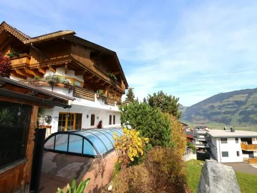 Apartment in Fügen near ski resort in Fügen, Österreich