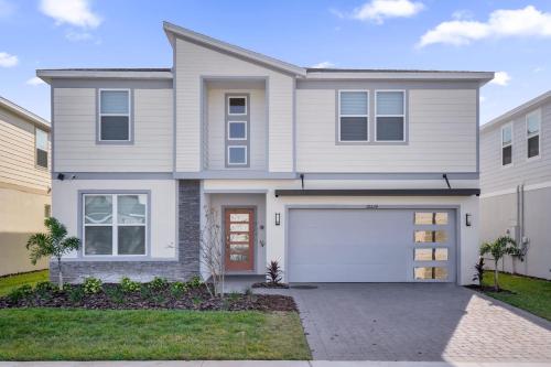Upstay 20 Guest Capacity Mansion Near Disney in Orlando, USA