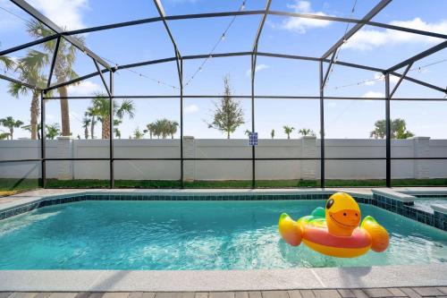 Upstay 20 Guest Capacity Mansion Near Disney in Orlando, USA